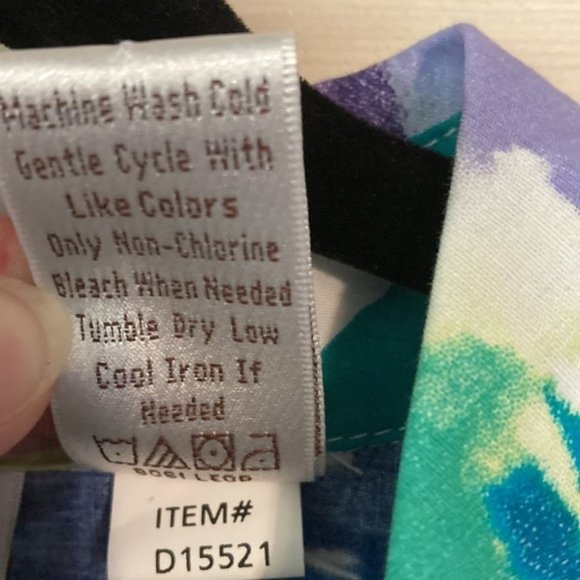 DRAPERS & Damons Womans Blouse with multi color floral leaf pattern size medium. - Picture 4 of 9